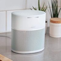 Bose Home Speaker 300 mit integrierter Amazon Alexa Sprachsteuerung silber