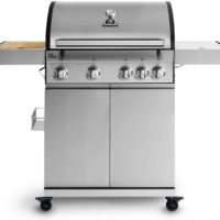 4-Brenner Gasgrill Big FRED Deluxe mit Infrarot-Keramikbrenner und Seitenkochfeld, Edelstahl Grillwagen mit Seitentisch, Gusseisen-Grillrost, Deckel-Thermometer, Piezozündung inkl. Abdeckhaube