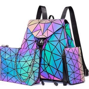 Wir sind professionell von Damentaschen, haben seit 2009 Jahr Taschen gemacht und verkäuft, wir folgen immer auf neueste Modetrends, und bieten Handtasche, Umhängetasche, Schultertasche, Tote Bag, Arbeitstasche, Geldbörse, Rucksack und so weiter. Alle unseren Taschen sind hochwertig, denn bevor wir Produkte senden, haben wir sorgfältig und vielmals die Verarbeitung, Tragfähigkeit und Haltbarkeit von jede Tasche nachgeprüft und getestet. Für die Qualität von jeder verkäuften Tasche halten wir uns immer zu Ihrer Verfügung, unser Ziel ist, jedes Produktproblem schnell und gut zu lösen! Möchten Sie ein Geschenk für Ihre Frau, Ihre Mutter oder Ihre Freundinen kaufen? Unsere Taschen können Ihre Erforderungen erfüllen, sie sind unbedingt wunderbare Geschenke für Festival wie Geburtstag, Weihnachten, Valentinstag, Muttertag und so weiter.