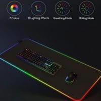 Großes Aukey Gaming-Mauspad mit LED-Beleuchtung
