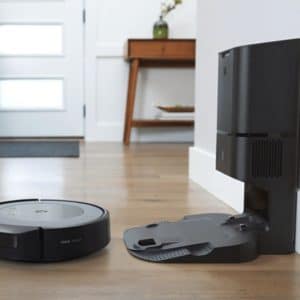 iRobot Roomba i4+ Saugroboter mit Absaugstation