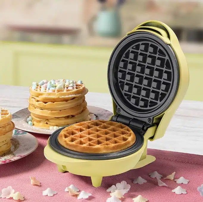 Bestron Mini-Waffeleisen (in 4 Farben) mit Antihaftbeschichtung