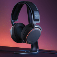 SteelSeries Arctis Pro Headset auf einem Ständer