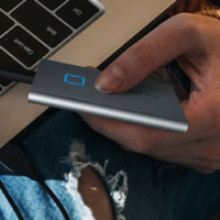 Samsung t7 touch mit Fingerabdrucksensor in der Anwendung