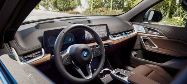 BMW ix1

