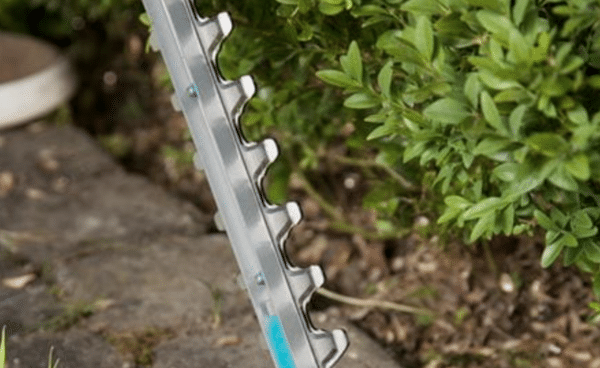 Elektro-Heckenschere_EasyCut_420452