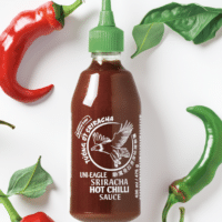 Eagle_Chili_Sauce_Sriracha_scharf__Hot_Sauce_mit_Chilies2