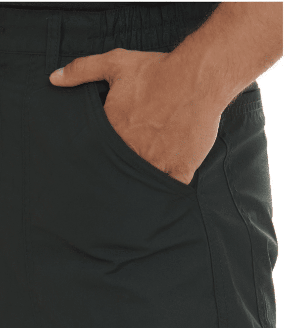 Die Regatta Professional Action Herren Outdoor- & Trekking-Hosen sind aus einem Stoff aus 65% Polyester und 35% Baumwolle gefertigt und haben ein Stoffgewicht von 170 g/m². Sie bieten eine Vielzahl an praktischen Details wie einen teilelastischen Bund, Gürtelschlaufen, Knie-Besatz für mehr Haltbarkeit und mehrere Taschen mit verdeckten Reißverschlüssen.