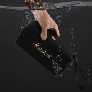Marshall Middleton kabelloser tragbarer Bluetooth-Lautsprecher unter Wasser