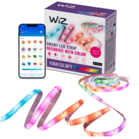 WiZ RGBIC LED Lightstrip mit 10 m Länge, neben Verpackung und einem Smartphone