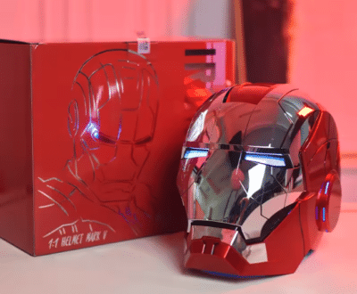 Autoking Iron Man MK5 Helm neben seinem Karton