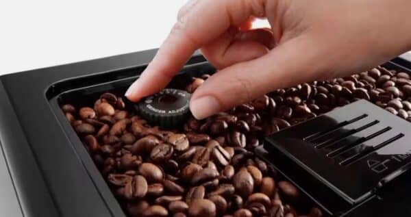 DeLonghi Kaffeevollautomat ECAM46.860.B Eletta   Cappuccino Evo