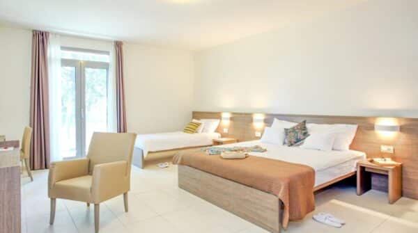 Crvena Luka Resort 1