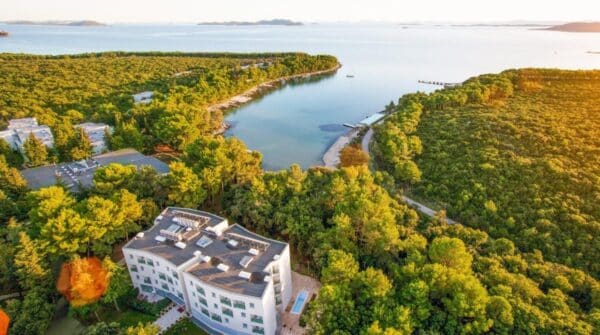 Crvena Luka Resort 3