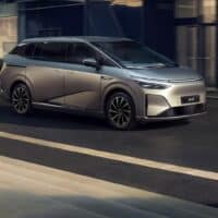 Xpeng X9 Standard Range  4