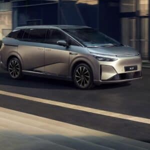 Xpeng X9 Standard Range  4
