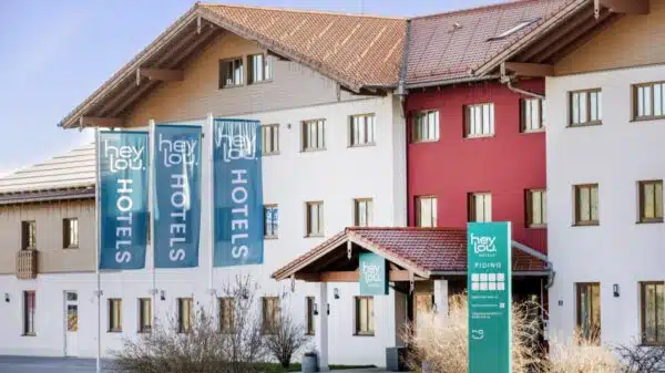 Hey Lou Hotel Piding
