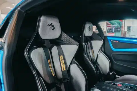 alpine a110 sitze Carbon-Schalensitze der Alpine A110 R 70