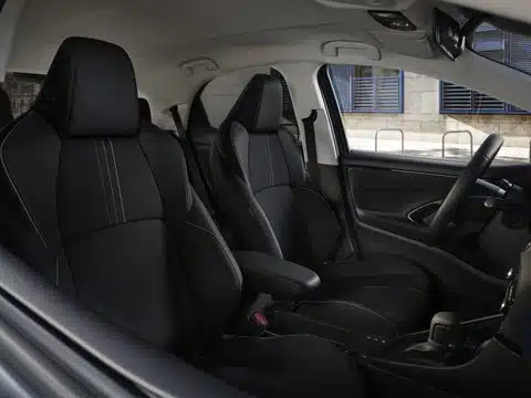 yaris sitze Vordersitze des Toyota Yaris Hybrid